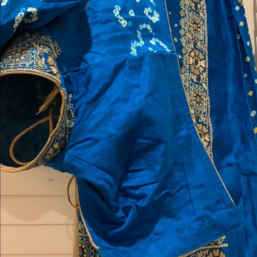 Pure/Silk Bandhani Saree Sari with stitched blouse - Picture 6 of 6